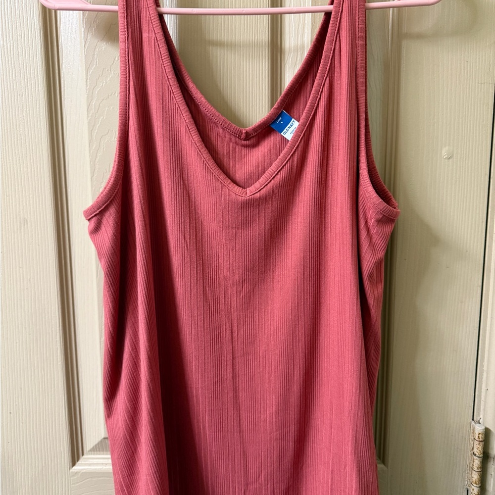 Old Navy Women's Tank Top in Rose